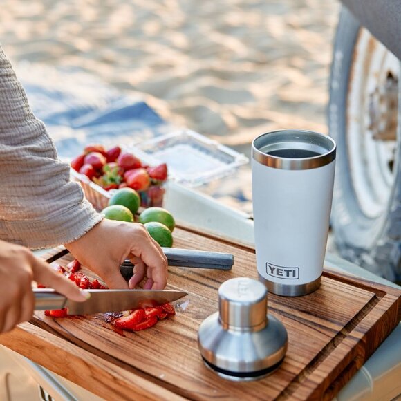 YETI Cocktail Shaker Lid Brand New in Box Beverage Drinkware Home Kitchen Bar - Picture 13 of 14